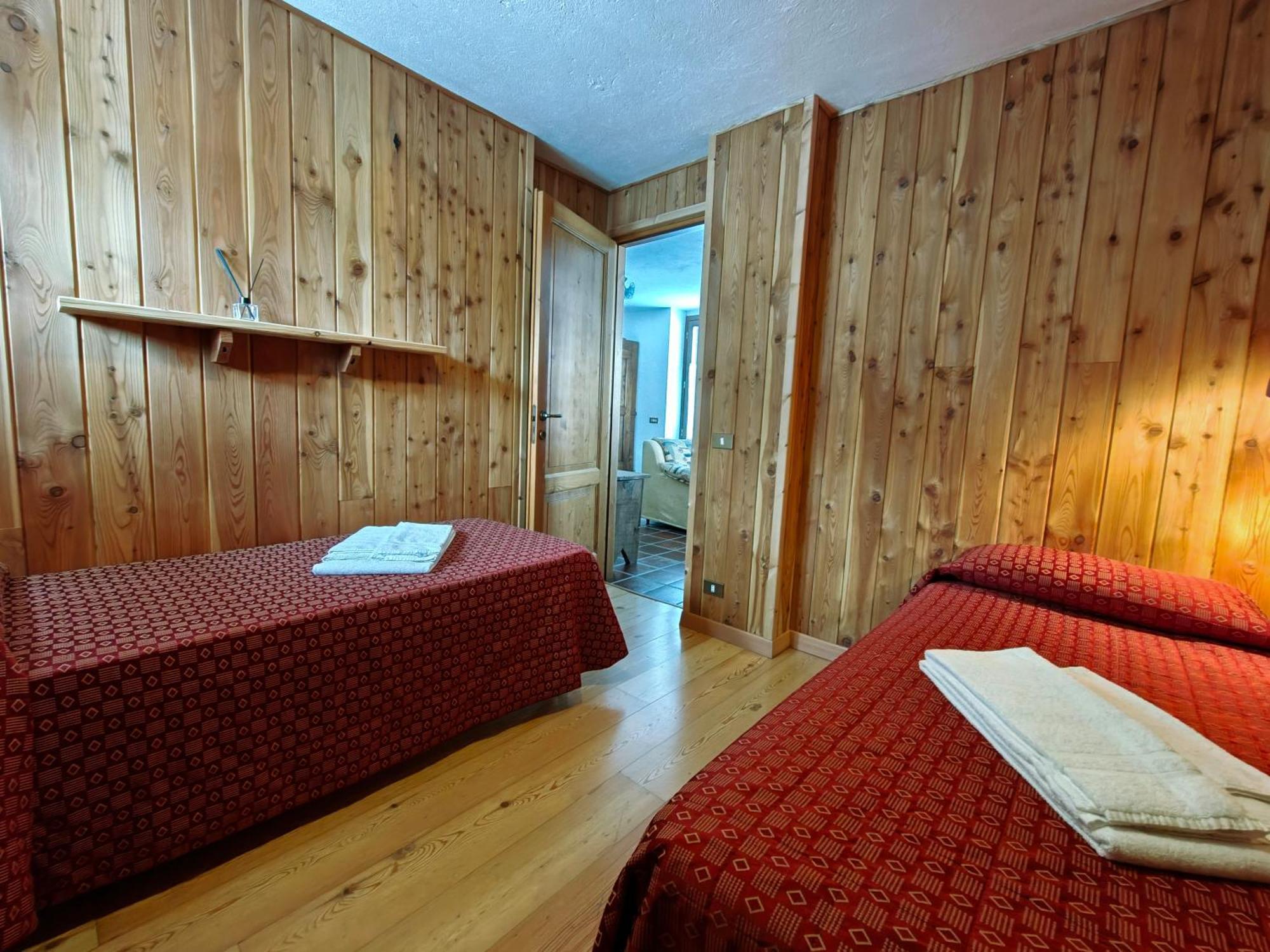Champoluc Apartment *